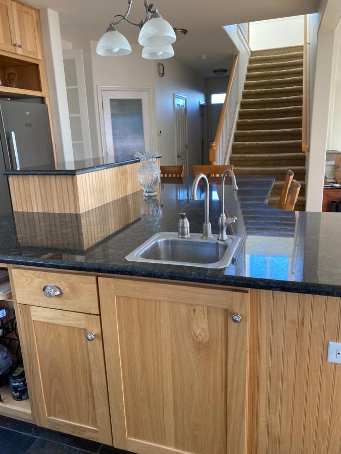 Frenchy'S Adventure Bed And Breakfast Anchorage Exterior photo